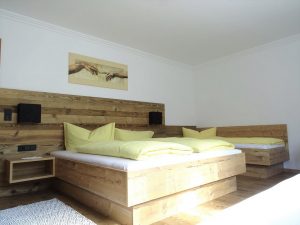 Schlafzimmer 1 von 2 Apartment Edelweiss